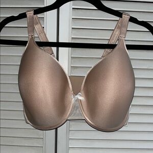 NWT Chantelle Ultra Comfort bra 36H